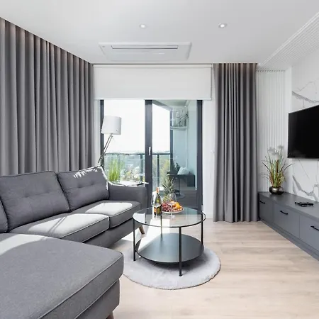 Mogilska Apartments By Renters Prestige Krakow Exterior photo